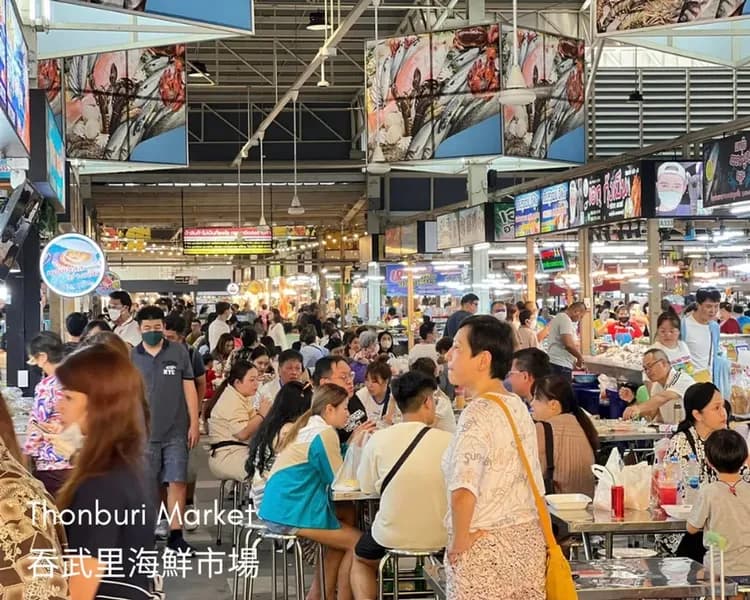 【曼谷出發 · 私人包車】丹嫩沙朵水上市場 + 美功鐵道市場 + 河濱夜市或吞武里海鮮市場一日遊-9