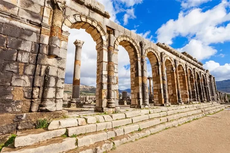 搶先賣》摩洛哥特選10日│馬拉喀什、費斯古城、夜宿蕭安、撒哈拉沙漠騎駱駝、六大世遺、雙點進出更輕鬆