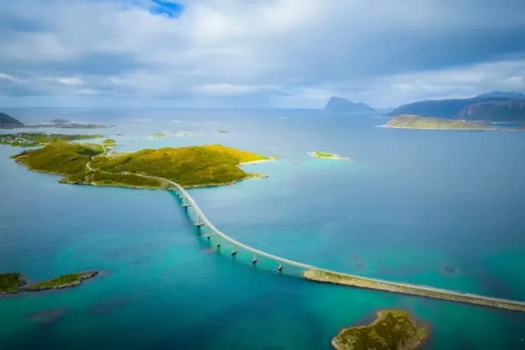 北極圈、幸福極光~羅浮敦群島、馴鹿雪橇營火會、皮艇捕蟹體驗、住宿傳統漁屋11日-5