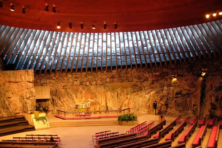 芬蘭、波羅的海三小國～十字架山、特拉凱城堡、詩麗雅號遊輪、乙晚五星飯店10日-11