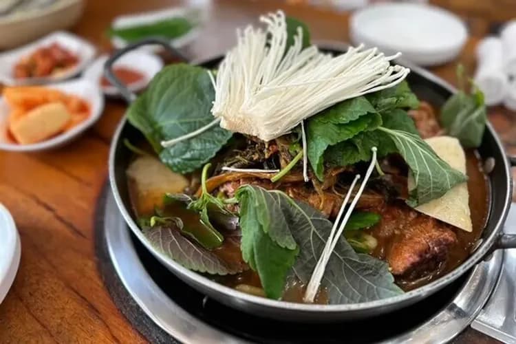 馬鈴薯燉豬骨湯