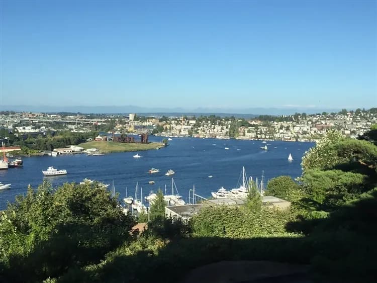 早鳥優惠》美加雙國｜美麗星世界～保住露易絲湖城堡飯店、洛磯四大國家公園、黃金吊橋、溫哥華、西雅圖派克市場１２日-13