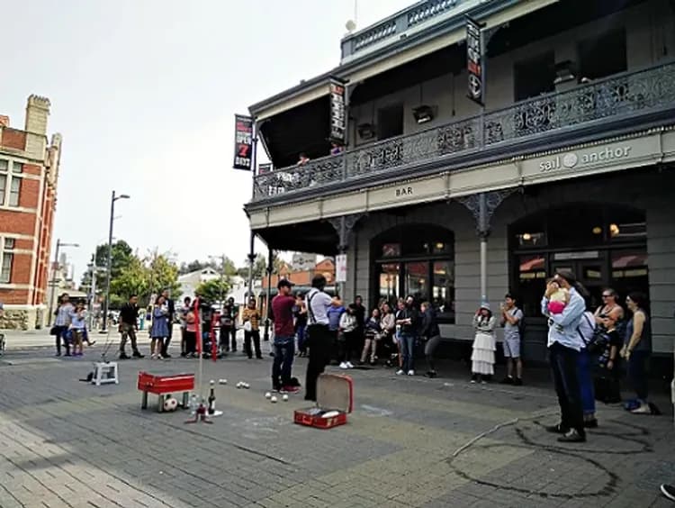 西澳伯斯遇見愛～羅特尼斯島、粉紅湖波浪岩、滑沙酒莊品酒、凱文森動物園八日-6