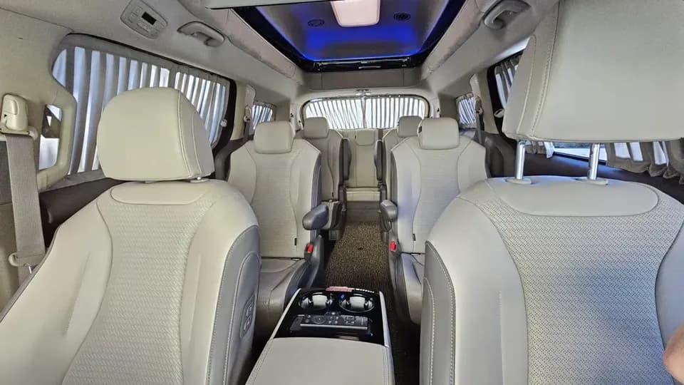 首爾包車舒適車型內部空間：專車提供舒適乘坐體驗