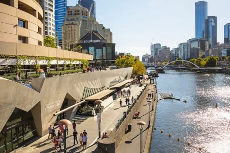 驚爆墨爾本～普芬蒸汽火車、香漫酒莊巡禮、華勒比莊園、神仙企鵝歸巢七日-12