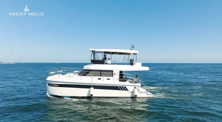 【釜山出發】Yacht Holic 釜山藍海遊艇巡航｜海上煙火秀、贈飲料點心 ★限時9折優惠★-12