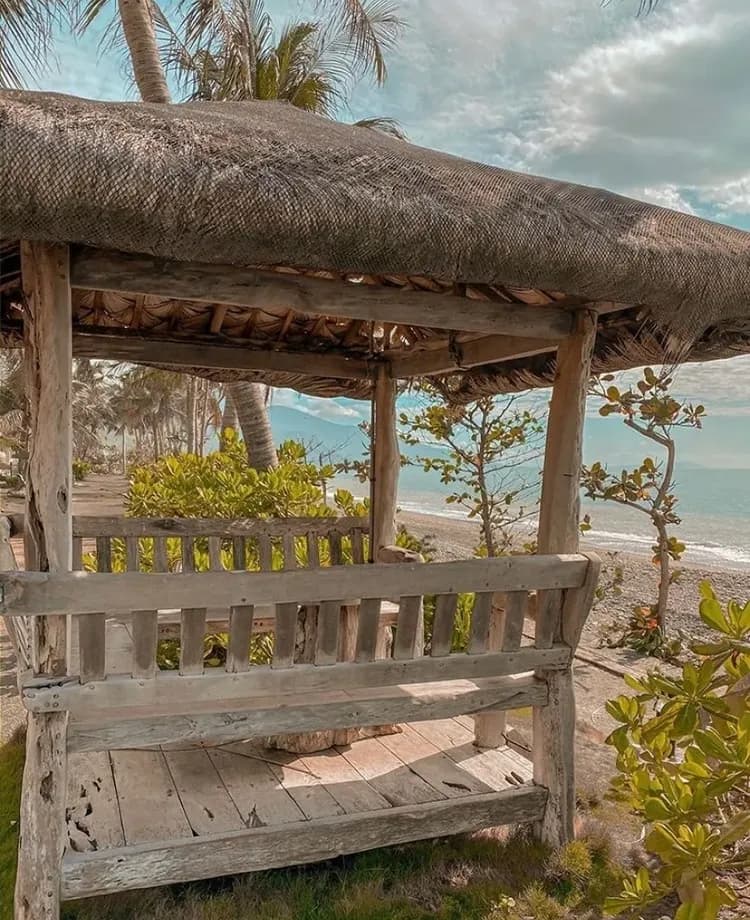 峇厘島原裝柚木涼亭