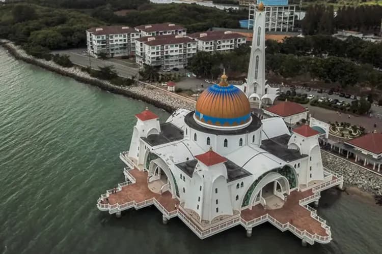 馬來西亞輕鬆遊～古城三輪車、野生動物世界、吉隆坡黑風洞、濱樂雅渡假村五日