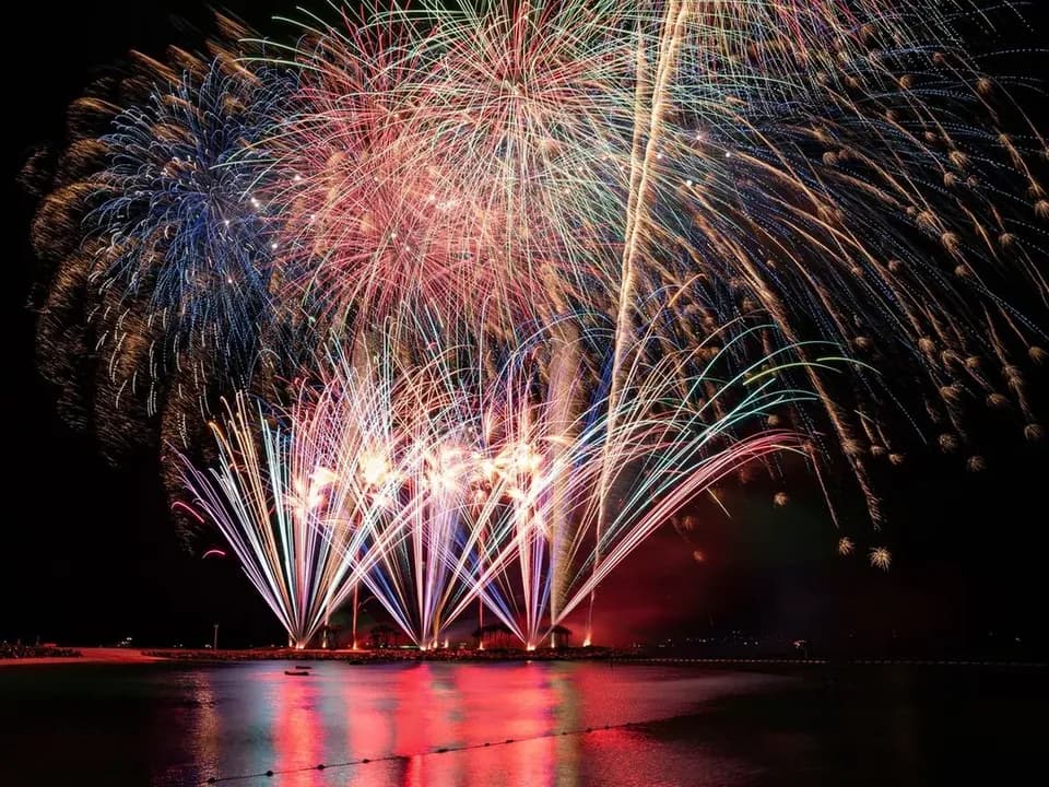 【第47屆 沖繩海洋博公園花火大會】巴士接送 席位套票行程 ｜那霸~北谷出發【已售罄】