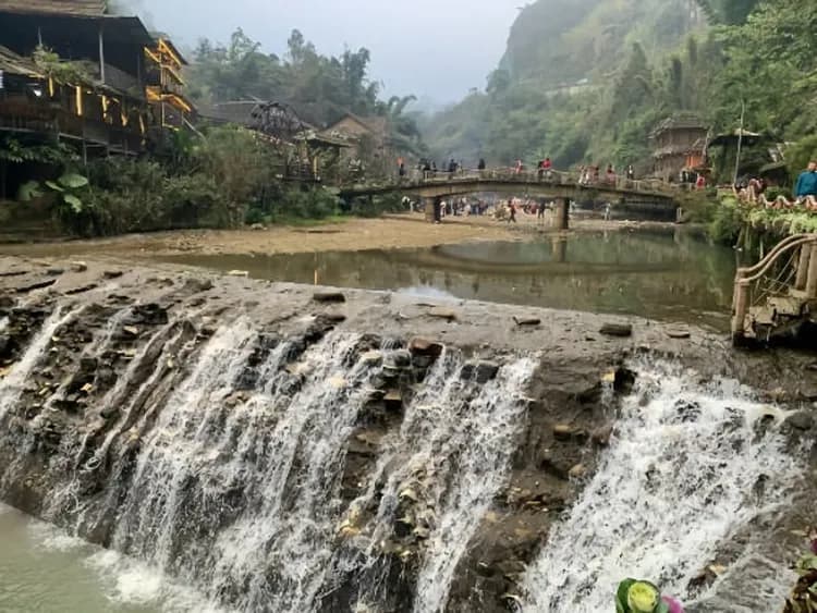 吉吉村(接駁車+民族服飾體驗)