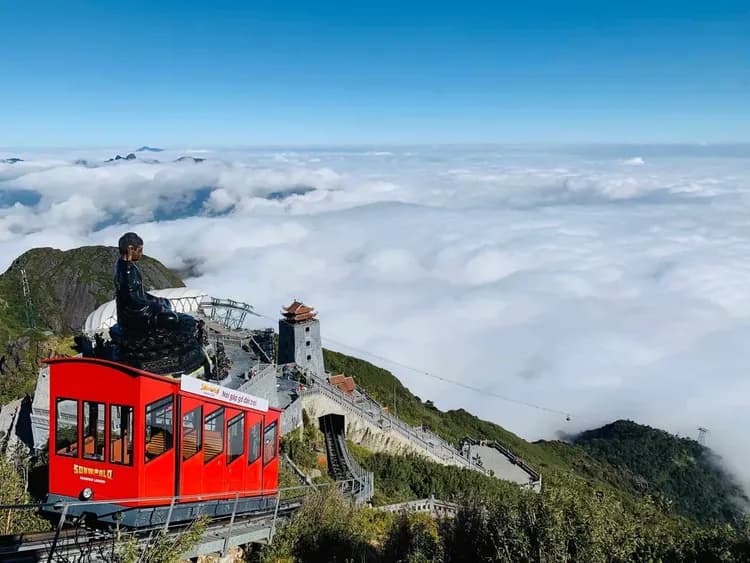 KHH最美北越～夢幻山城沙壩、芒花登山列車、寧平陸龍灣、全程五星飯店五日