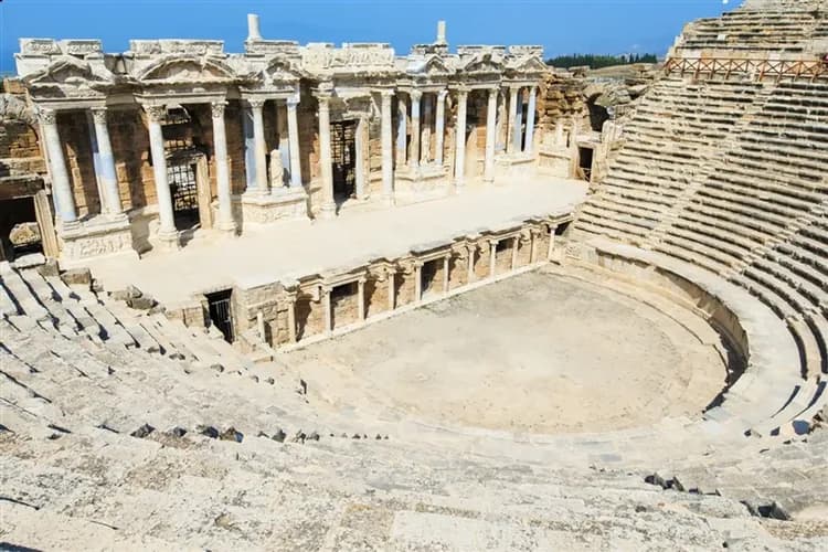 冬遊經典土耳其│直飛二段機、早鳥熱氣球│地窖餐、仿洞穴、地中海風情、新舊雙皇宮、雙遊船11日-14