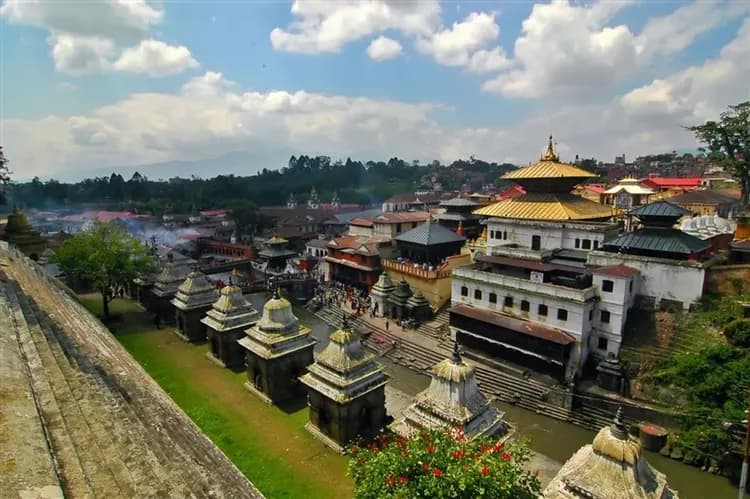 跨年日出》經典尼泊爾10日│喜馬拉雅山脈、奇旺國家公園、聖山日出、加德滿都王宮