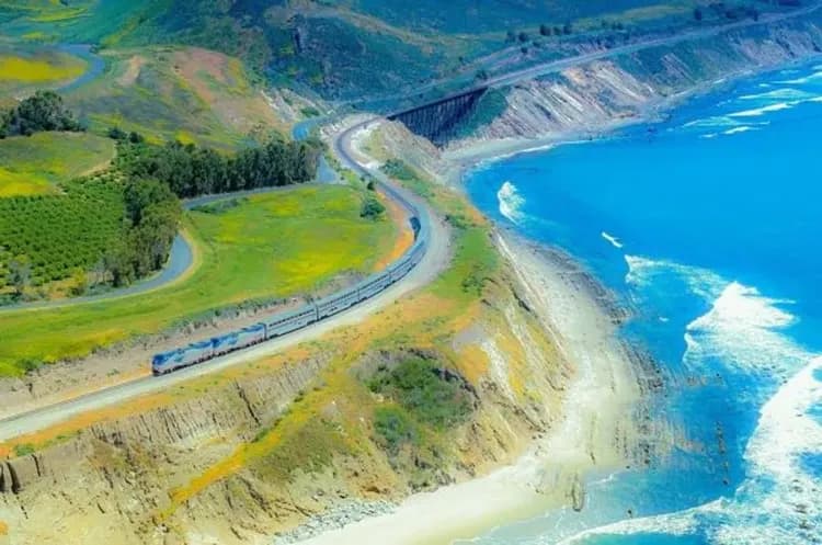 加州景觀火車(海岸星光號)-加州景觀火車(海岸星光號)