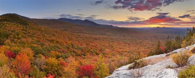 早鳥省1萬》黃石美加東賞楓｜黃石國家公園、尼加拉面瀑房、八大名城、賞楓纜車１３日-13