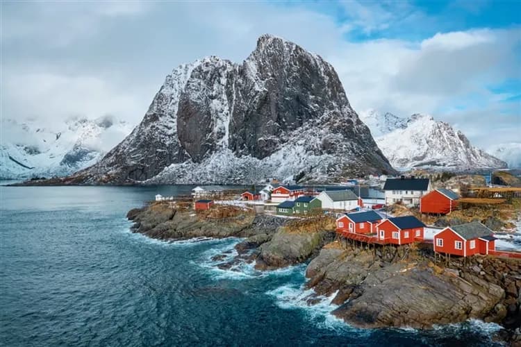 玩樂369經典羅浮敦阿比斯庫極光追逐11日｜極光船纜車海空雙體驗、北極列車、快艇捕蟹、雪鞋遠足、冰酒店-18