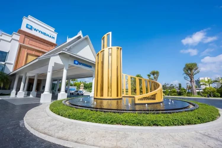 享饗泰國│全程網評五星酒店,暹羅灣海上餐廳,雙按摩體驗,粉紅三頭象神,喬德夜市,特色風味美饌五日-10