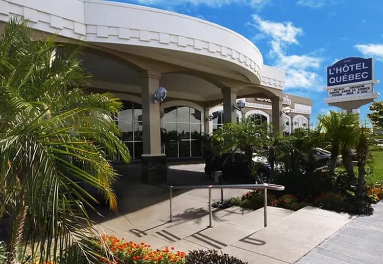 L'HOTEL QUEBEC