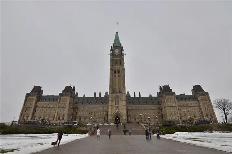 美加東賞楓│長榮雙點進出、魁北克古城、川普朗渡假村、尼加拉面瀑房、三遊船纜車、賞楓列車、景觀餐廳、龍蝦餐12日-17