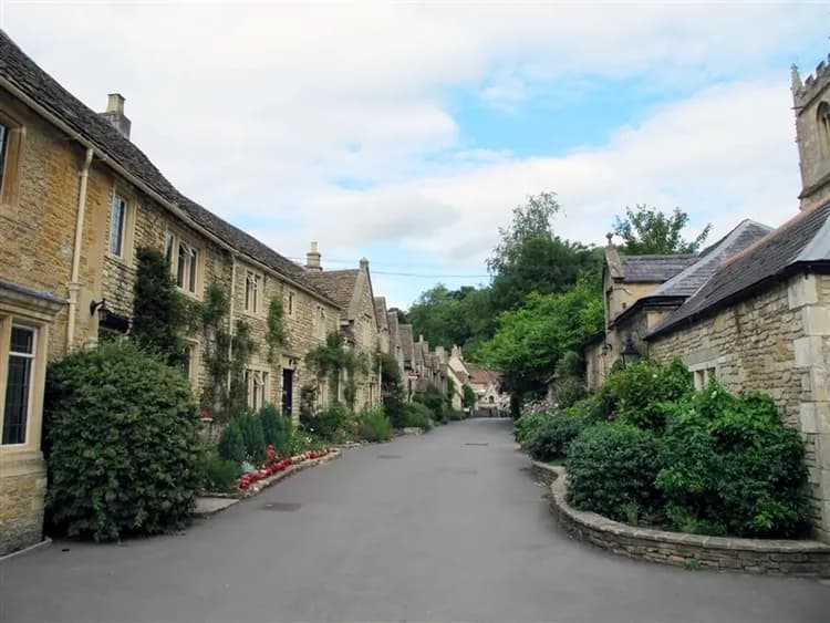 冬遊經典英國|科玆窩鄉村.莊園飯店.大英博物館.雙大學城.巨石陣.倫敦塔.巴斯浴池.下午茶9日-19