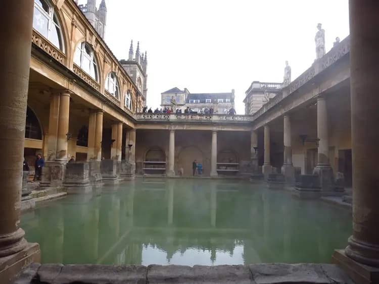 冬遊經典英國|科玆窩鄉村.莊園飯店.大英博物館.雙大學城.巨石陣.倫敦塔.巴斯浴池.下午茶9日-15