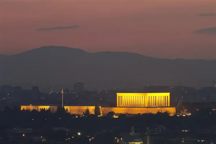 搶先賣》特選土耳其旅遊│土航直飛、早鳥購熱氣球│６大土耳其世界文化遺產、海峽遊船10日-5