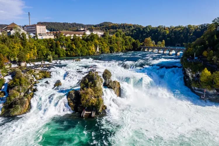 萊茵瀑布-萊茵瀑布(歐洲最大瀑布)