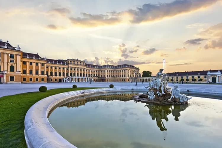 限量匈牙利～遇見布達佩斯、絕美河畔小鎮、多瑙河遊船、維也納熊布朗宮八日-10