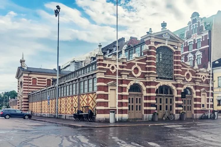 【芬蘭幸福極光、限量加價商務艙】極光玻璃屋三晚、帝王蟹破冰船、星空夜臥火車、冰原歷險體驗11日-11