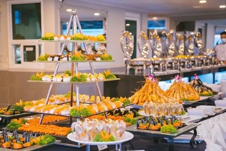 OCEAN SKY暹邏海天派對(國際自助餐+人妖公主+男模表演)