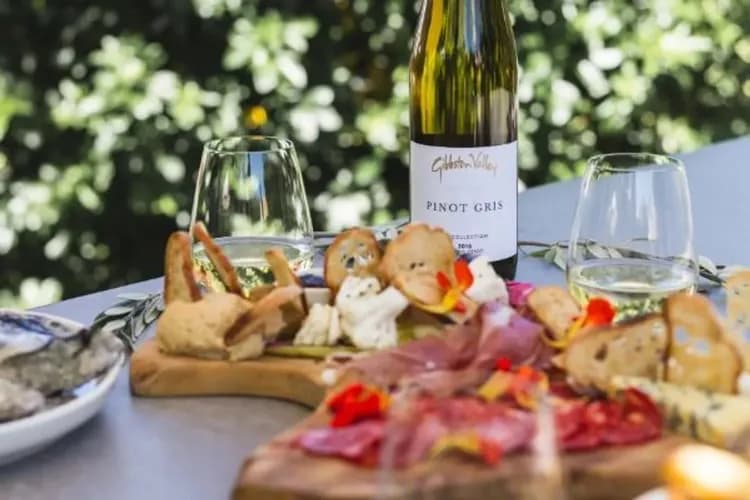 吉布斯頓酒莊Gibbston-精選酒莊：金羅斯酒莊  或 吉布斯頓酒莊