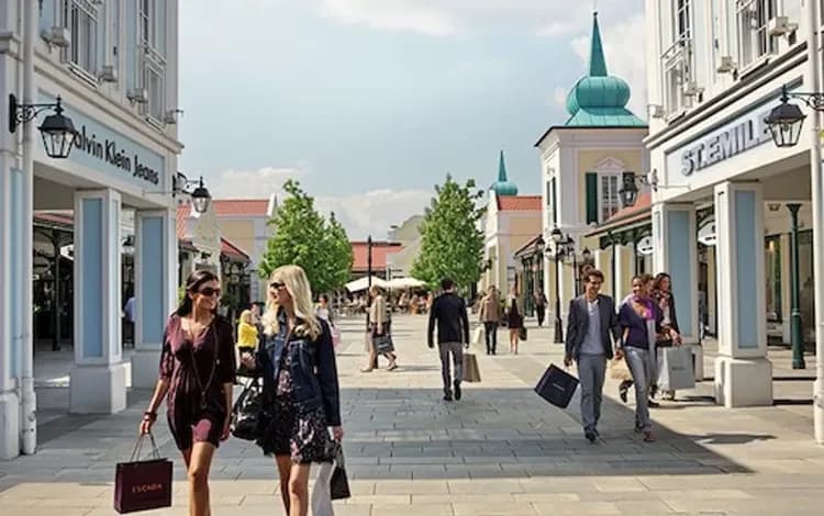McArthurGlen Designer Outlets-MCARTHURGLEN DESIGNER OUTLETS