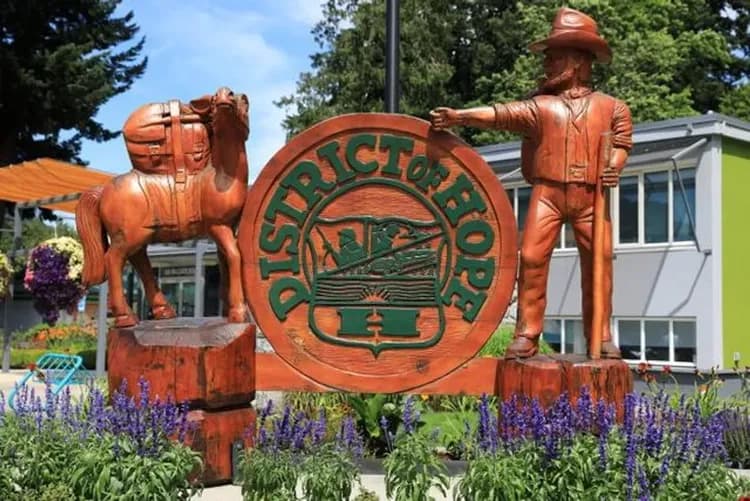 限GO加拿大～四大國家公園、最美露易絲湖、兩晚班夫小鎮、西雅圖夜未眠10日-12