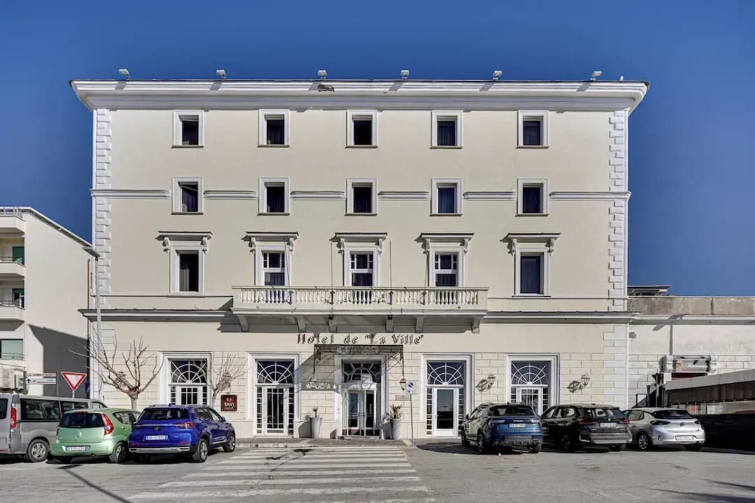 Lazio-Hotel de La Ville