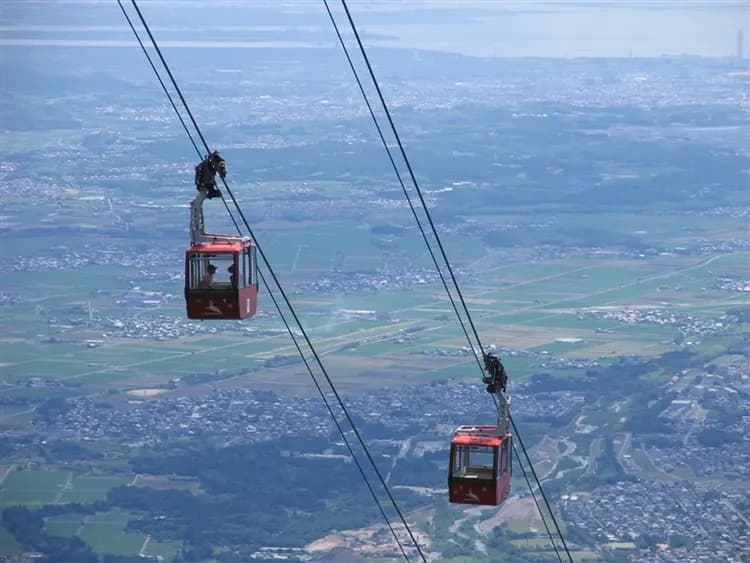 冬遊北陸～預購折2千｜保住名古屋萬怡.御在所纜車~樹冰.合掌村.兼六園.庄川遊船.草莓吃到飽.螃蟹&BBQ.戲雪溫泉五日-5