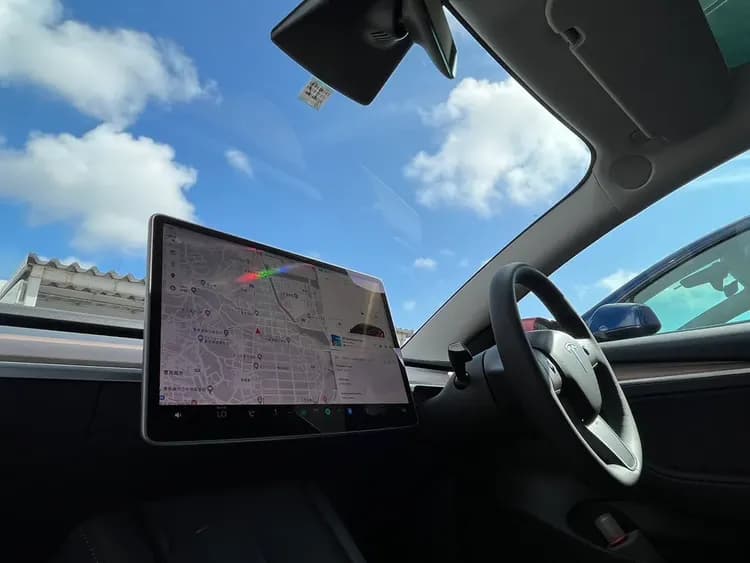 【沖繩租車推薦】Tesla Model 3／Model Y 自駕｜含港口接送+全險（CDW+NOC）-6