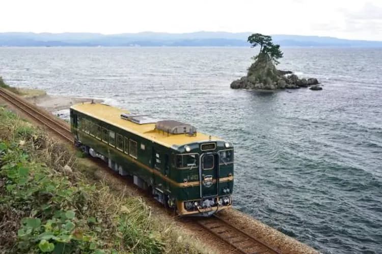 瑰麗山海號列車～合掌村兼六園、冬華競演彩燈、牧歌之里戲雪、三晚星選飯店五日