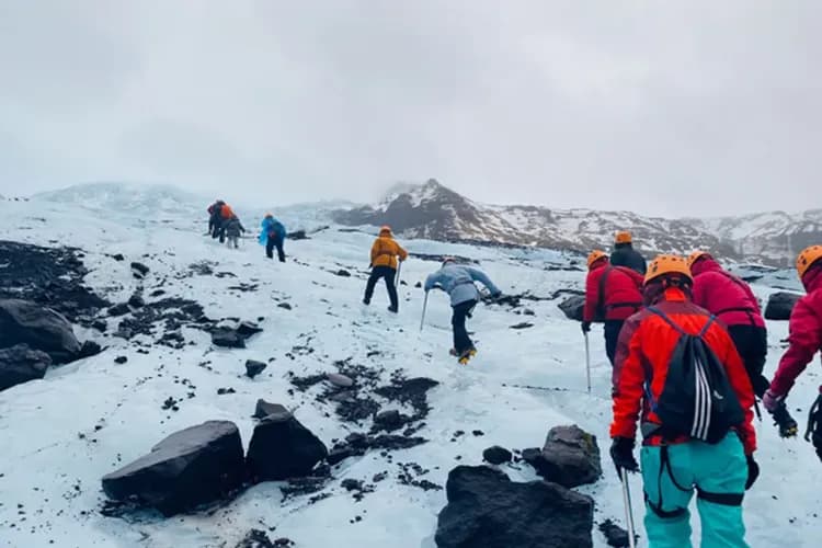 冰川健行-冰川健行