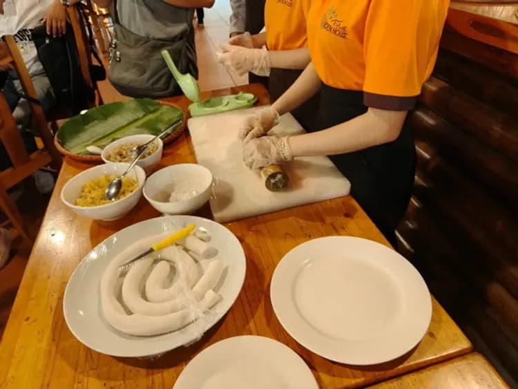 越式廚藝教室(迎賓飲品、烹飪解說及實作、享用晚餐)