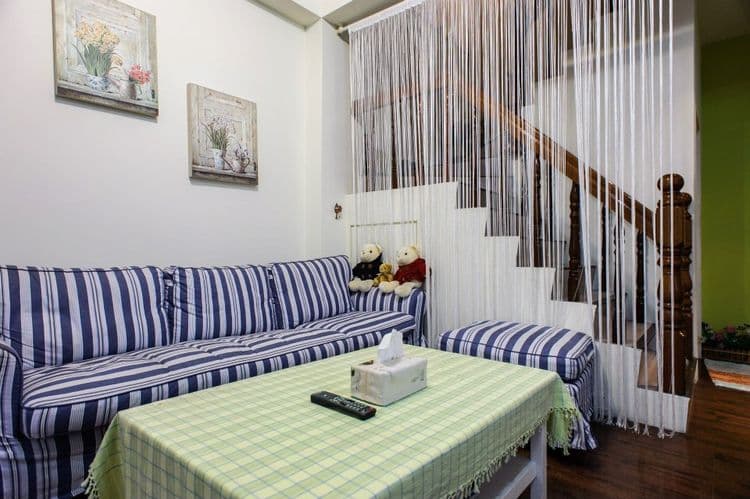 Small Castle Downtown Bed and Breakfast-10