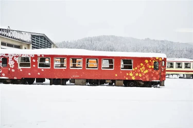 珍稀旅│東北北海道五鐵道四秘湯│藏王纜車．銀山溫泉．暖爐列車烤魷魚．JR五能線海岸列車．百萬夜景函館7日-12