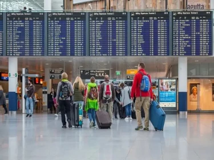 德瑞不思議～冰雪鐵力士山、童話新天鵝堡、快線景觀列車、夜宿羅騰堡古城10日-5