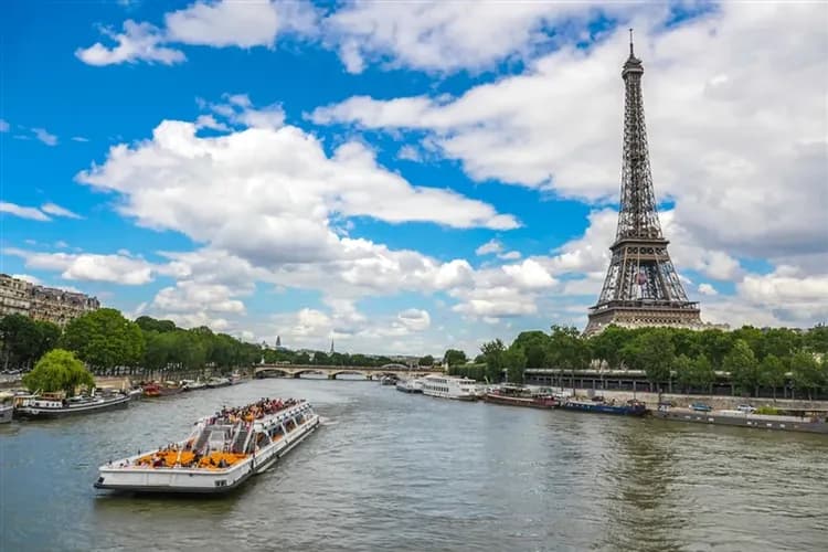 週年慶|特選比利時法國．童話布魯日．迪南小鎮．羅浮宮導覽．塞納河遊船．巴黎購物9日-6