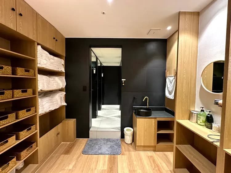 Nomad Live Hostel-20