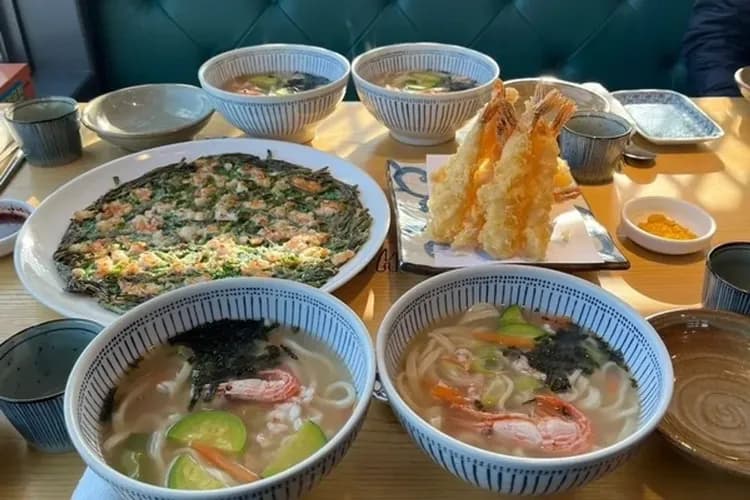 鮮蝦功夫湯麵+鮮蝦煎餅+黃金炸蝦