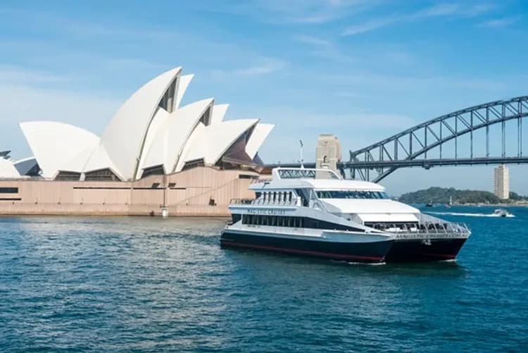 雪梨港灣浪漫愛之船饗宴