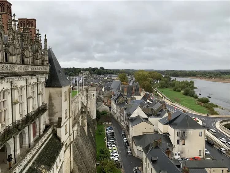 迎春折3000｜經典法國｜羅亞爾河雙堡．巴黎雙宮．歌劇院．塞納河遊船晚宴8日-9