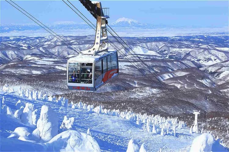 八甲田山樹冰(日本最大樹冰群)