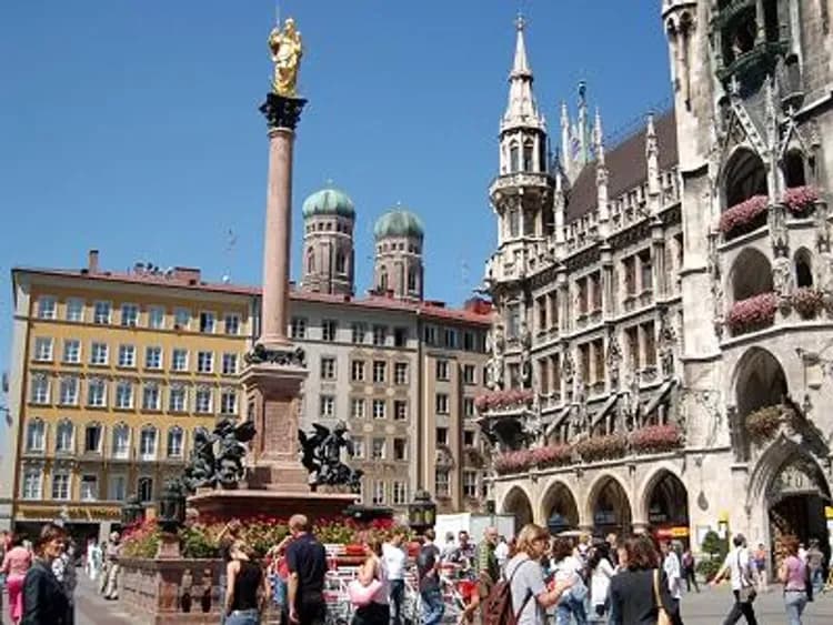 限量德國～夢幻新天鵝堡、絕美中世紀古城、黑森林湖區、德國大城小鎮八日-7