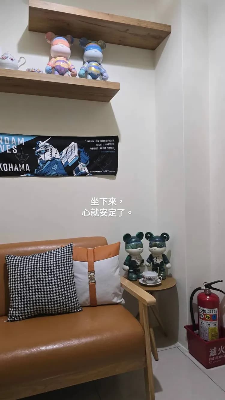 三樓時光轉角｜靜靜坐一會兒，讓旅途的腳步慢下來，心也慢慢安定。